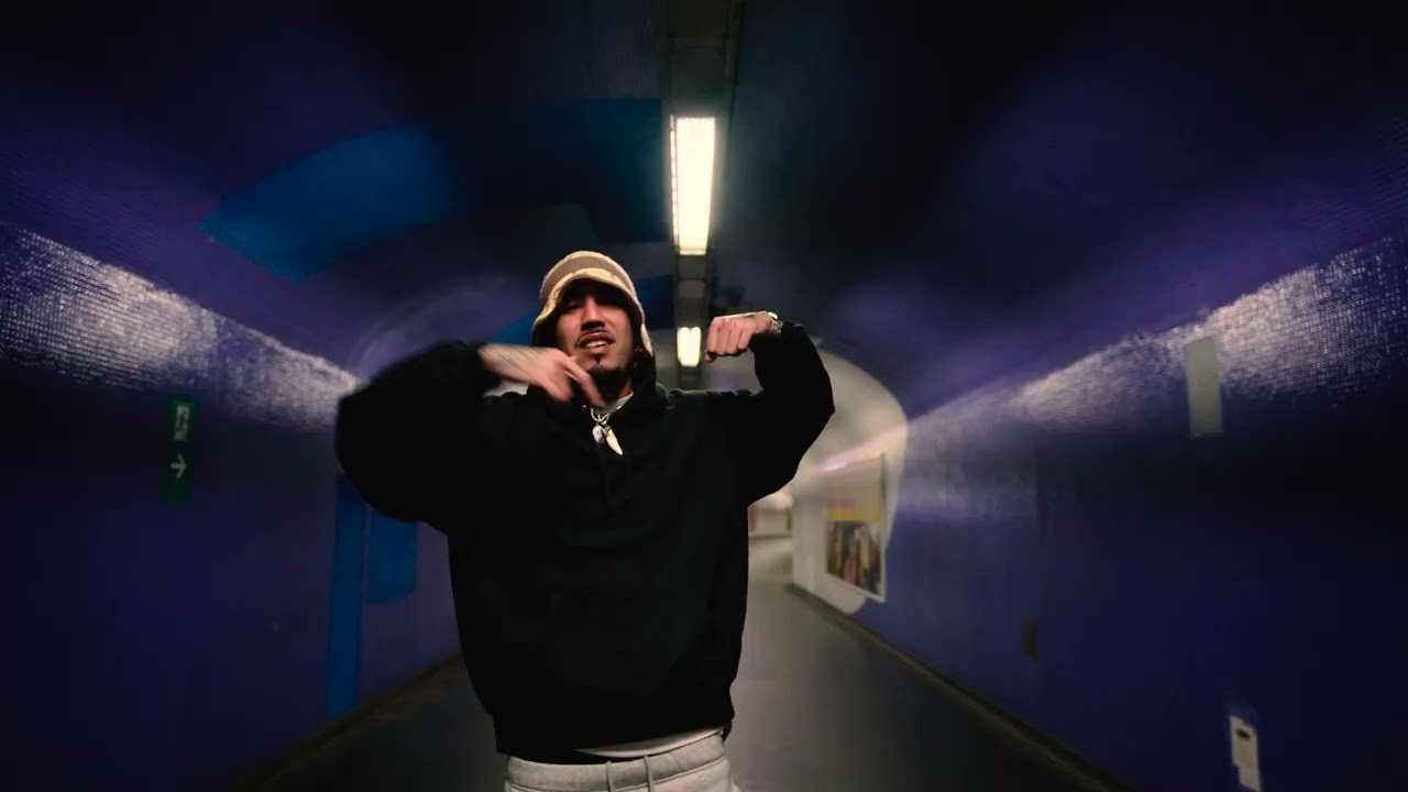 Febem no videoclipe oficial da faixa Relógio do álbum Abaixo do Radar