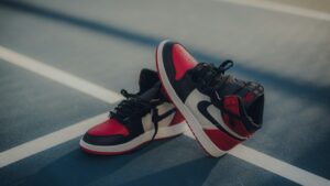 Tênis clássicos e streetwear da cultura hip-hop